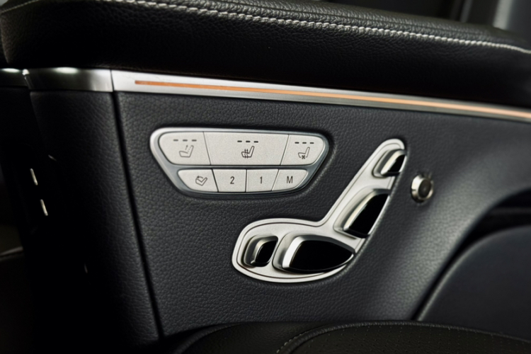 奔驰V级 2020款 V 260 L 长轴距豪华版中控内饰7002