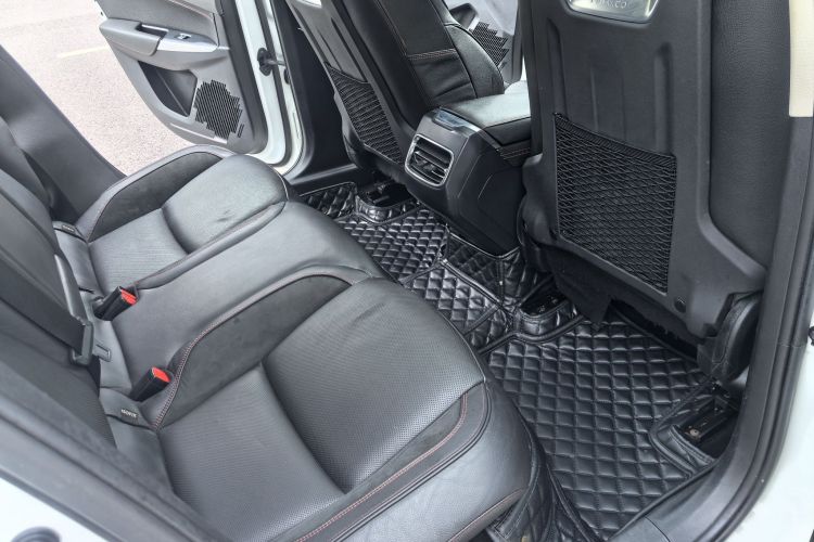 领克02 2018款 1.5T DCT两驱劲Pro版 国V中控内饰7003