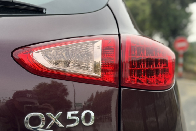 英菲尼迪QX50 2015款 2.5L 舒适版车身外观6014