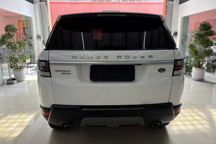 路虎 揽胜运动版 2016款 3.0 SC V6 SE车身外观6004