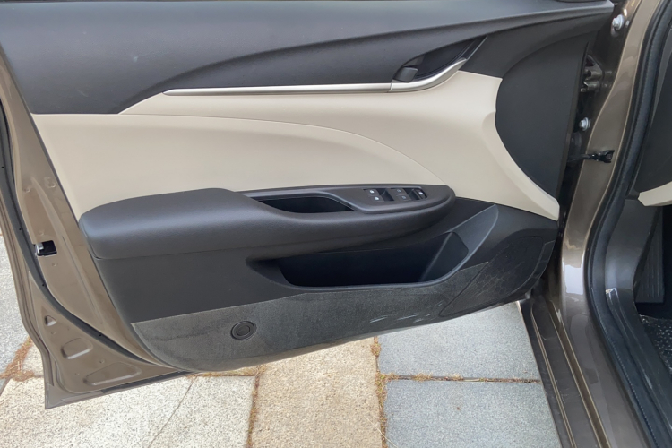 别克 英朗 2016款 15N 自动精英型局部细节9006