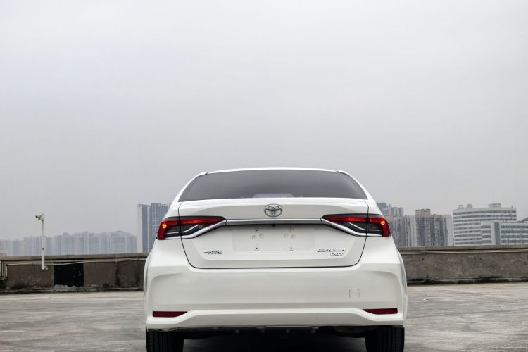 丰田 卡罗拉 2021款 1.2T S-CVT精英PLUS版车身外观6010