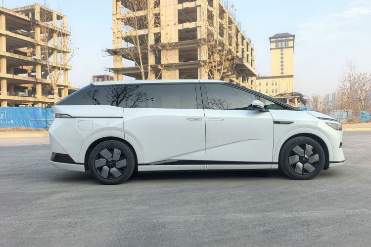 小鹏X9 2024款 702超长续航Pro车身外观6007