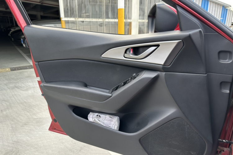 马自达3 昂克赛拉 2017款 三厢 1.5L 手动舒适型 国V中控内饰7005