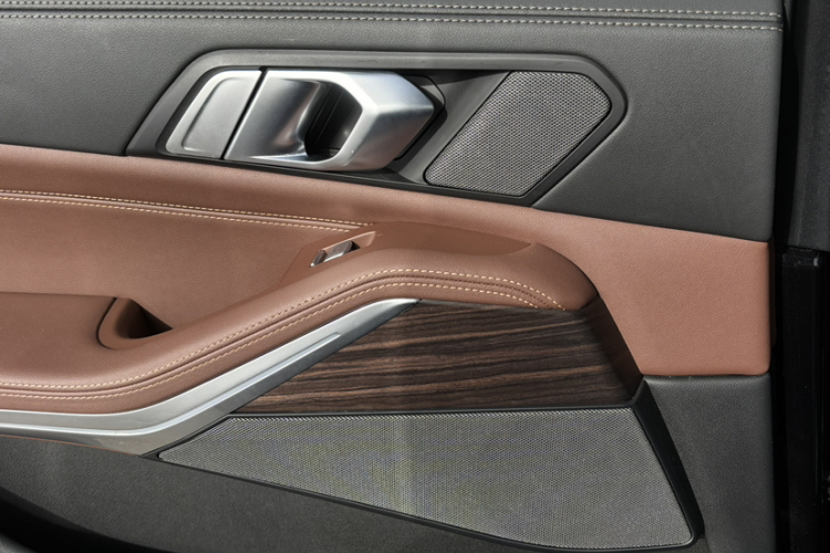 宝马X7 2023款 xDrive40i 领先型豪华套装局部细节9007