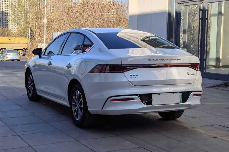 比亚迪 秦PLUS 2024款 荣耀版 DM-i 55KM领先型车身外观6002