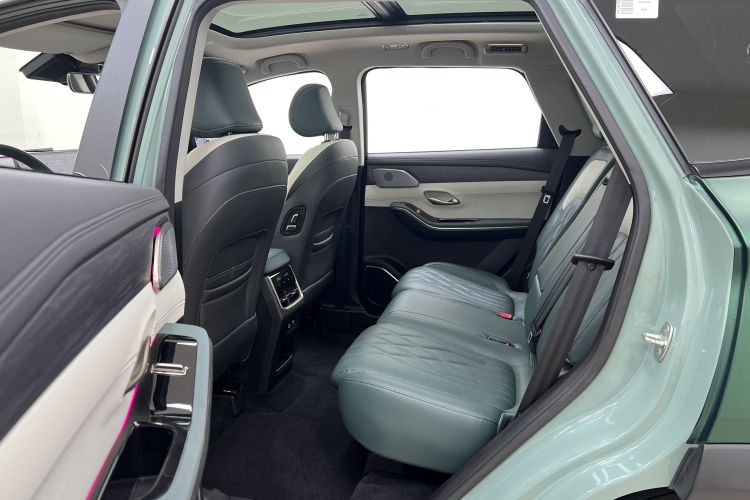 捷途山海L9 2024款 1.5TD 2DHT Pro 7座中控内饰7006