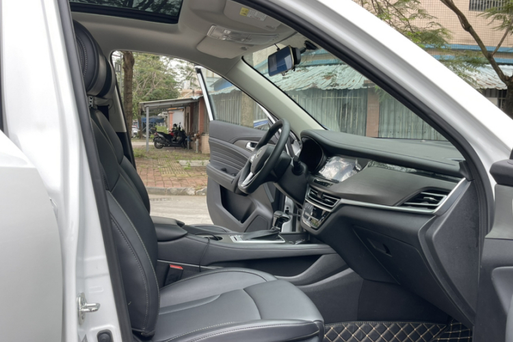 长安CS35PLUS 2019款 1.4T DCT酷联蓝鲸版中控内饰7003