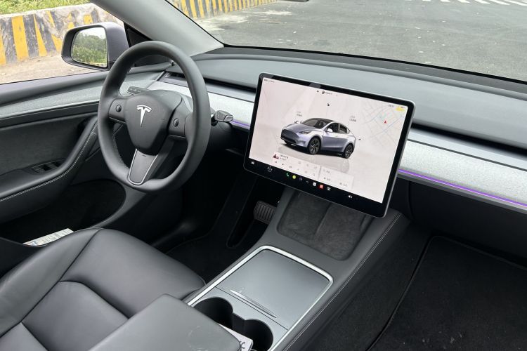 特斯拉 Model Y 2024款 后轮驱动版中控内饰7006