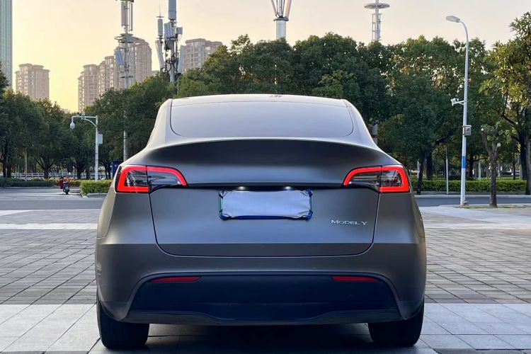 特斯拉 Model Y 2022款 长续航全轮驱动版车身外观6003