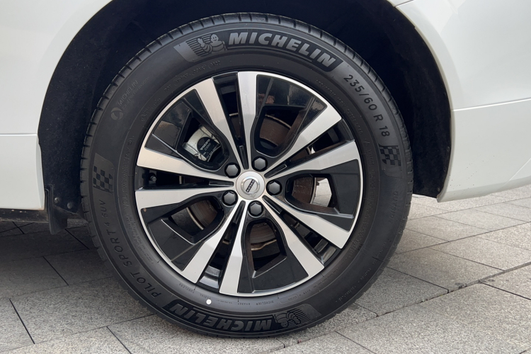 沃尔沃XC60 2023款 B5 四驱智逸豪华版车身外观6009