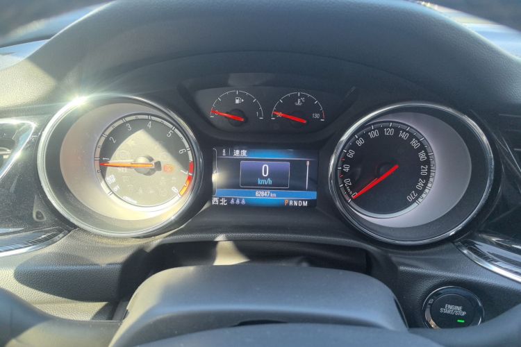 别克 君威 2017款 20T 豪华型中控内饰15