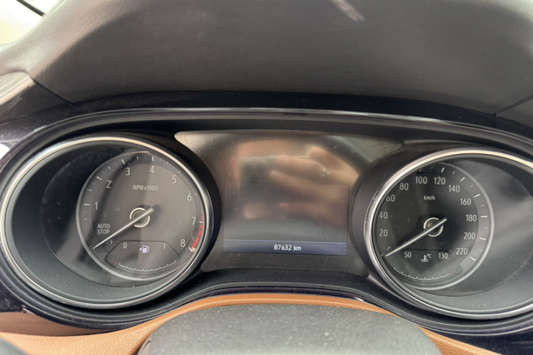 别克 昂科拉GX 2020款 20T CVT两驱旗舰型中控内饰15