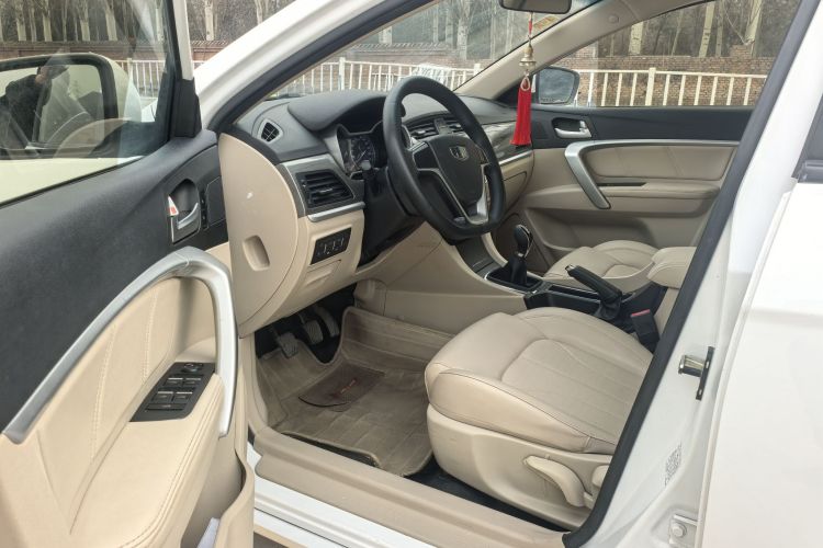 吉利汽车 帝豪 2017款 三厢百万款 1.5L 手动豪华型中控内饰7002