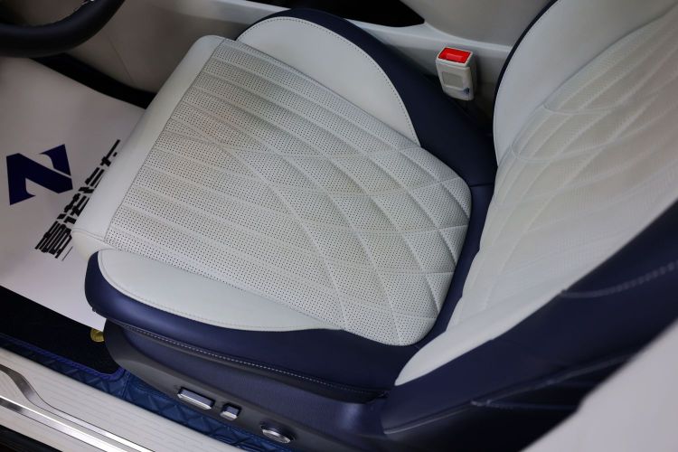 上汽大通MAXUS 大通G90 2022款 2.0T 星际七座版中控内饰7007