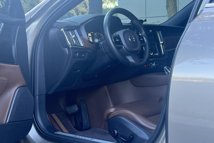 沃尔沃S90 2021款 B5 智远豪华版中控内饰7002