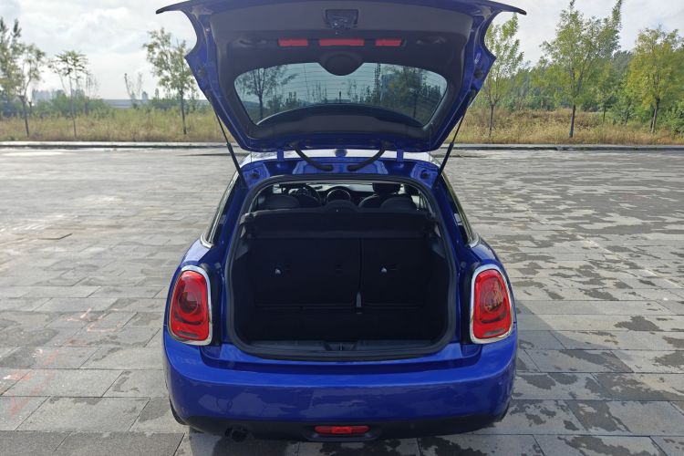 MINI 2019款 1.5T ONE PLUS 五门版局部细节23