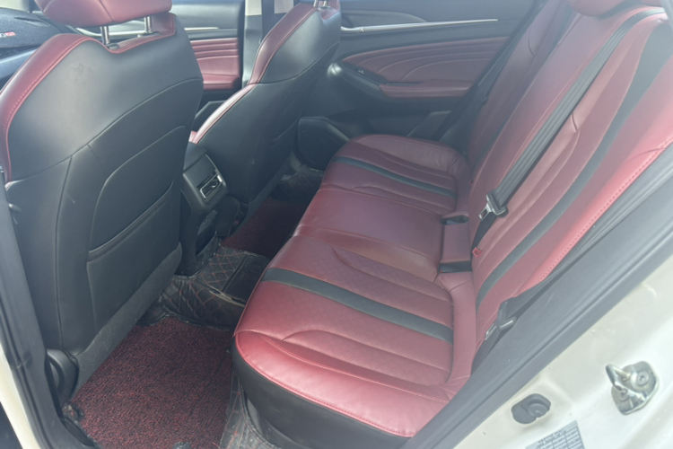 长安 逸动 2021款 PLUS 蓝鲸NE 1.4T GDI DCT尊贵型车身外观6007