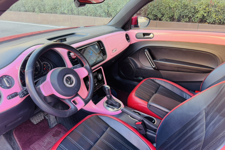 大众 甲壳虫 2018款 180TSI 宜乐型中控内饰7001