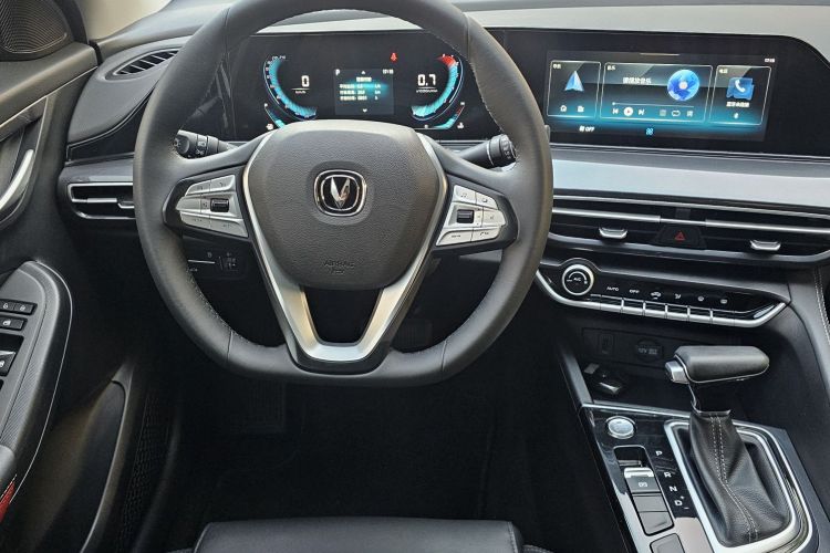 长安 逸动 2020款 PLUS 1.6L GDI 自动豪华型中控内饰7004