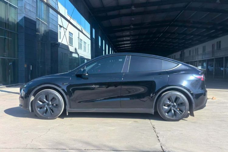 特斯拉 Model Y 2023款 后轮驱动版车身外观6005