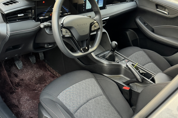 荣威i5 2023款 1.5L 手动舒享版中控内饰7003