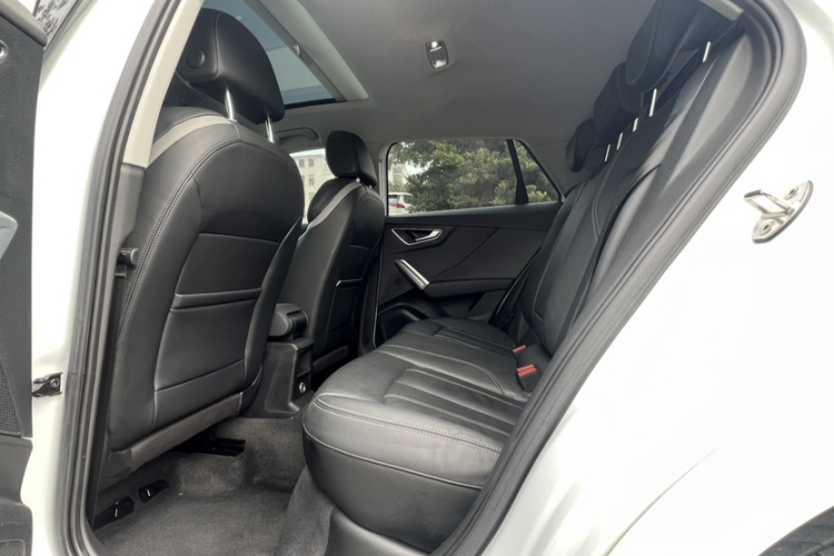 奥迪Q2L 2018款 35 TFSI 豪华致雅型 国V中控内饰7002