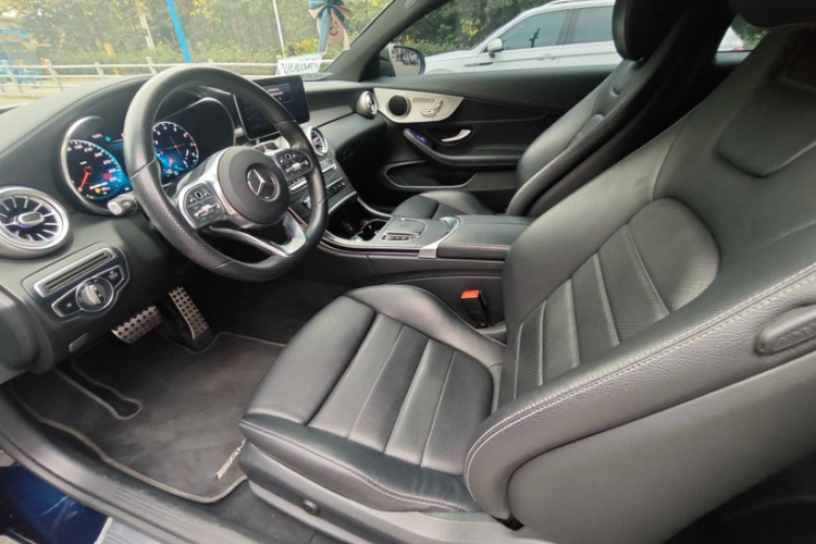 奔驰C级(进口) 2021款 C 260 轿跑车中控内饰7002