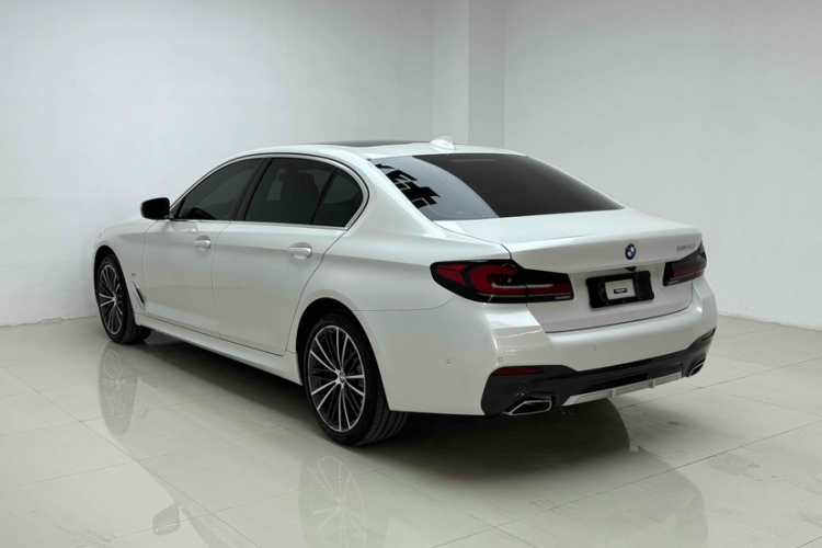 宝马5系 2023款 530Li 领先型 M运动套装车身外观6001