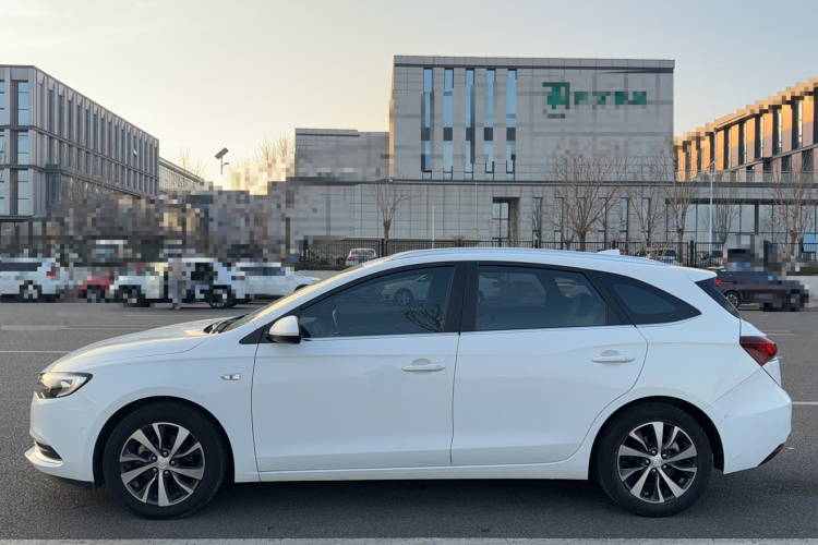 别克 阅朗 2018款 18T 自动精英型车身外观6006