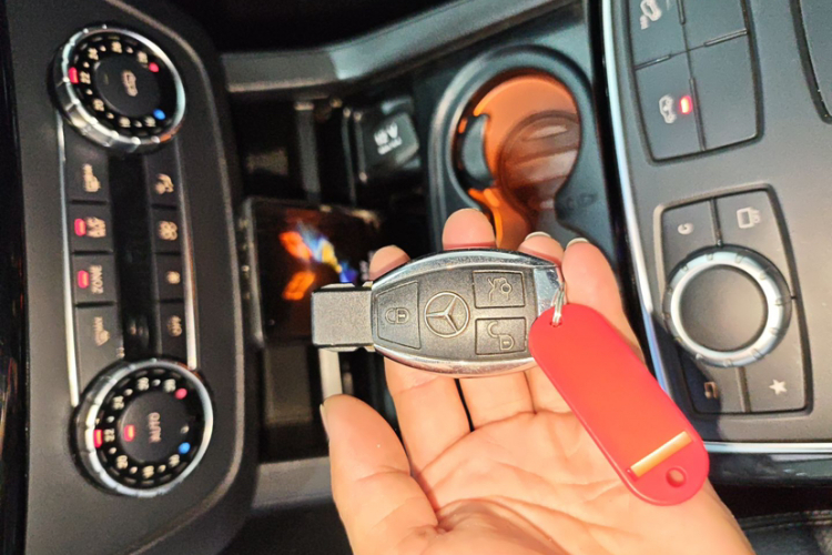 奔驰GLE 2018款 GLE 400 4MATIC 臻藏版中控内饰7001