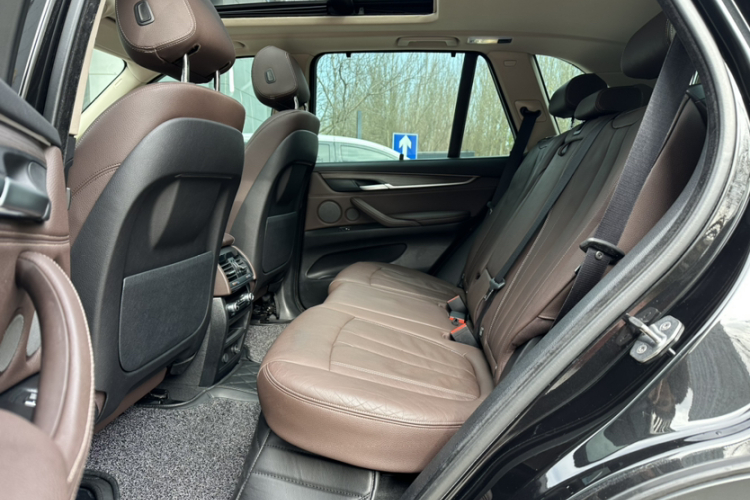 宝马X5(进口) 2014款 xDrive35i 领先型中控内饰7004