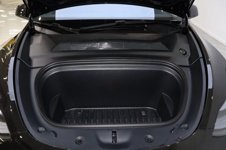 特斯拉 Model Y 2022款 改款 长续航全轮驱动版局部细节24