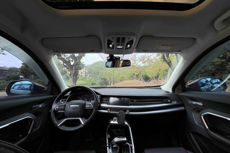 哈弗H6 2017款 蓝标 2.0T 自动两驱风尚型中控内饰7001