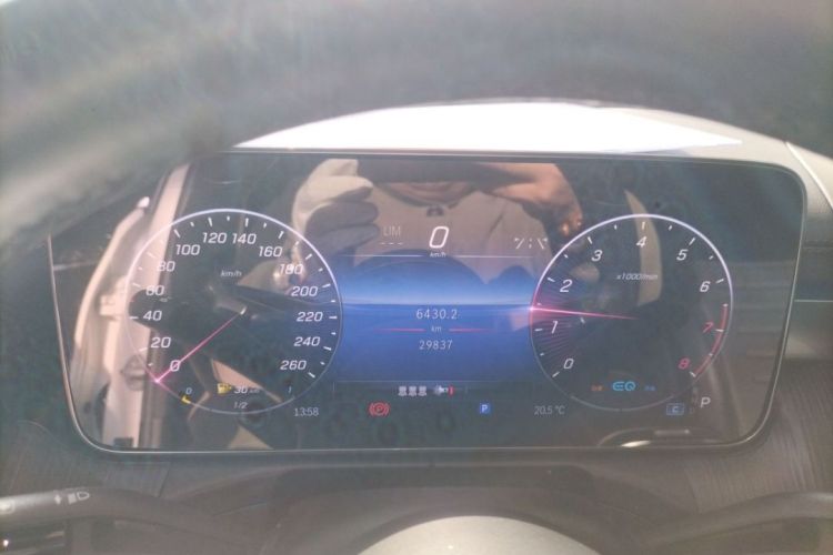 奔驰C级 2022款 C 200 L 运动版中控内饰15