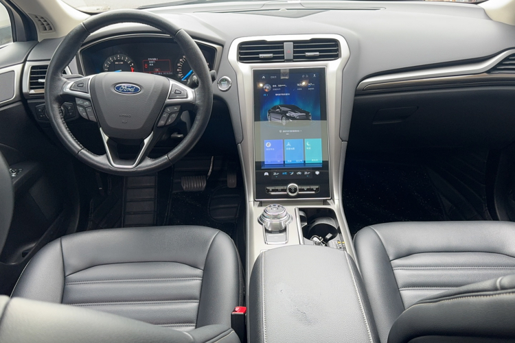 福特 蒙迪欧 2020款 EcoBoost 180 时尚型中控内饰7003
