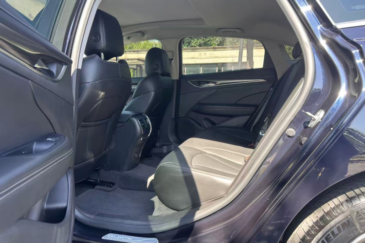 别克 君越 2021款 652T 豪华型中控内饰7007