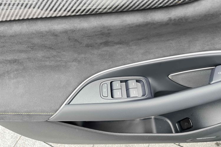 小米汽车 小米SU7 Ultra 2025款 Ultra中控内饰7010