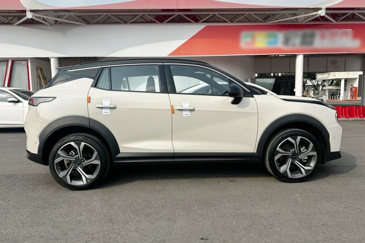 领克06 2025款 Renew 1.5T Halo车身外观6002