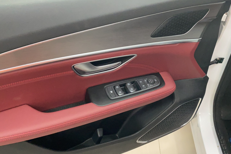 捷途X70 PLUS 2026款 1.5T DCT 舒适型 7座中控内饰7002