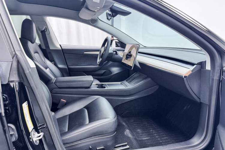 特斯拉 Model 3 2022款 后轮驱动版中控内饰7002