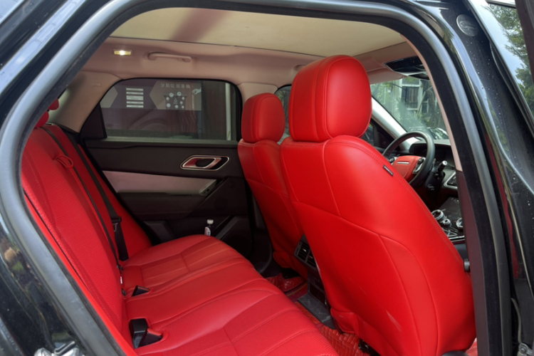 路虎 揽胜星脉 2019款 250PS中控内饰7006