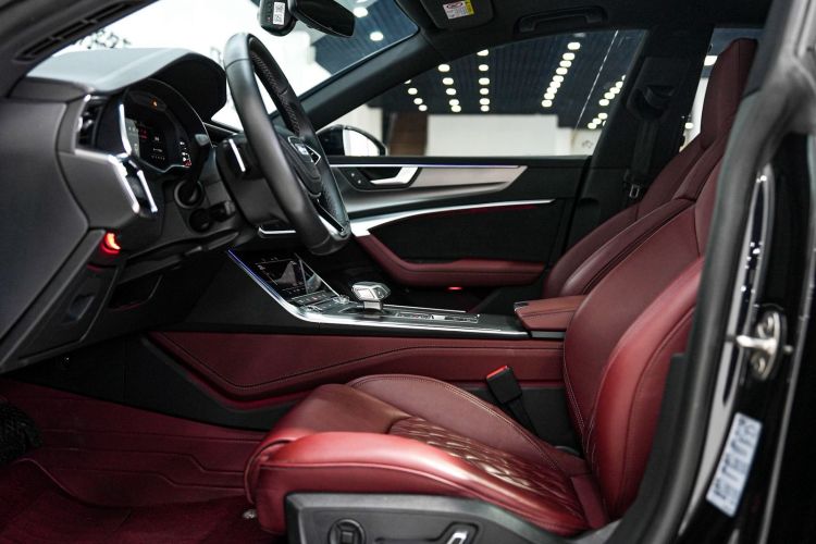 奥迪A7L 2024款 45 TFSI quattro 黑武士版中控内饰7007