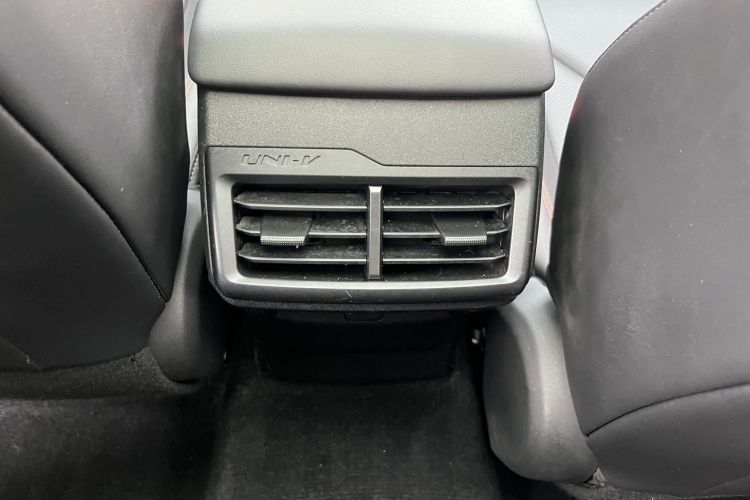 长安UNI-V 2022款 1.5T 智慧领航型中控内饰7009