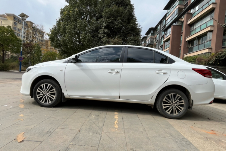 丰田 YARiS L 致享 2020款 1.5L CVT领先版车身外观6012