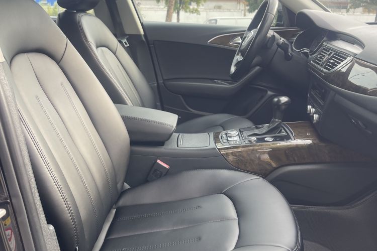 奥迪A6L 2014款 TFSI 标准型中控内饰7004