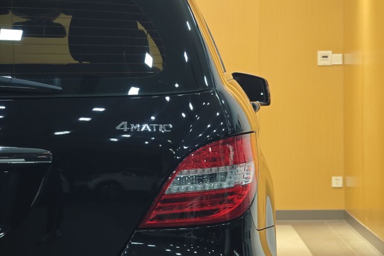 奔驰R级 2014款 R 320 4MATIC 豪华型车身外观6012