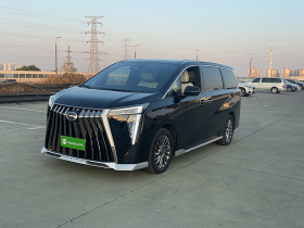 广汽传祺 传祺M8 2023款 宗师系列 400T 旗舰版