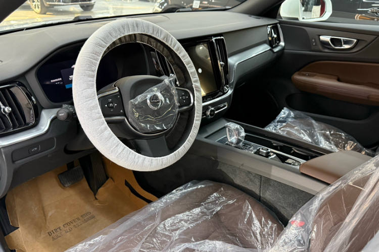 沃尔沃S60 2026款 B4 智逸豪华版车身外观6004