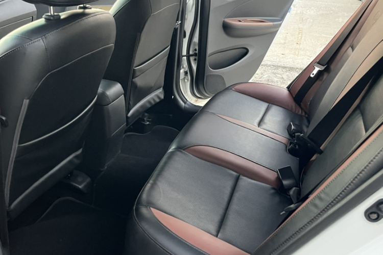 比亚迪F3 2016款 1.5L 手动豪华型中控内饰7003